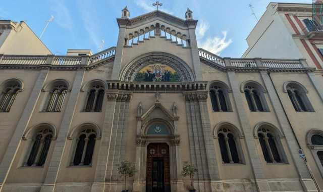Bari, quella chiesa di via Cardassi che ingloba un vecchio monastero: è il Sacro Cuore di Gesù